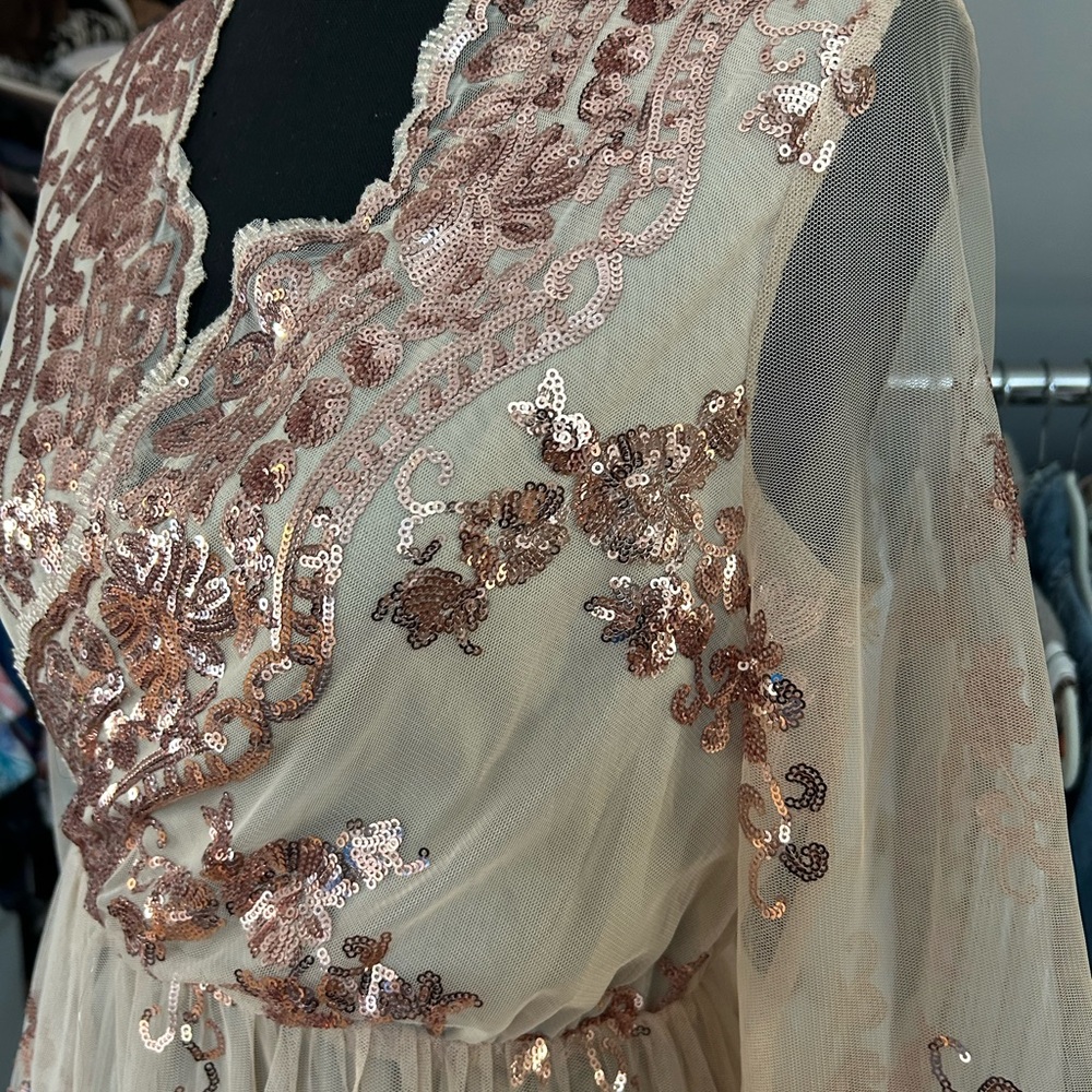 Chic Sequin Embellished Long Sleeve Dress - Picture 3 of 16